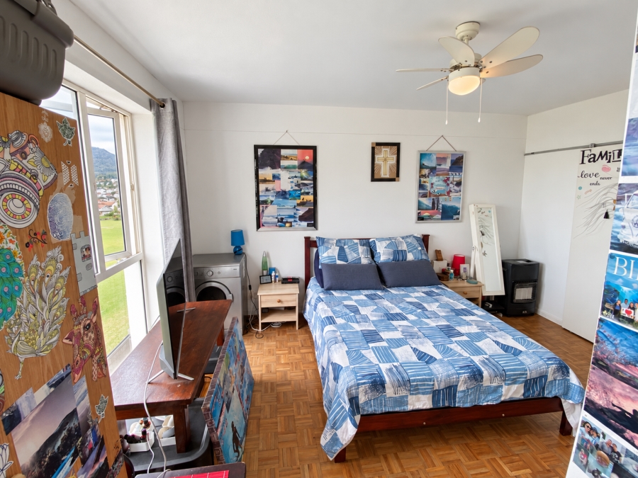 1 Bedroom Property for Sale in Fish Hoek Western Cape